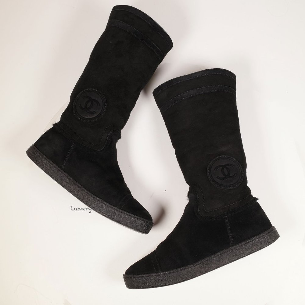Amazing Chanel Snow Boots Sheepskin - Picture 14 of 14